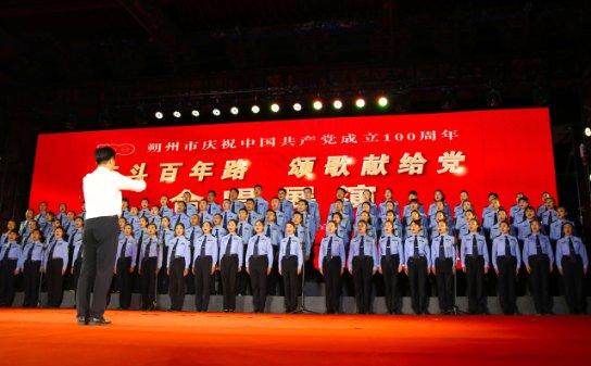 探索知识星球平台,尽在《主持人大赛》让董卿再次火起来,可为何有网友却说不让自己女儿活成董卿?